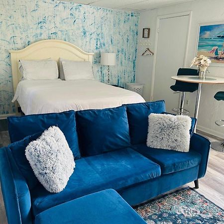 Cozy Studio Only 10 Minutes By Car Of Siesta Key Sarasota Bagian luar foto