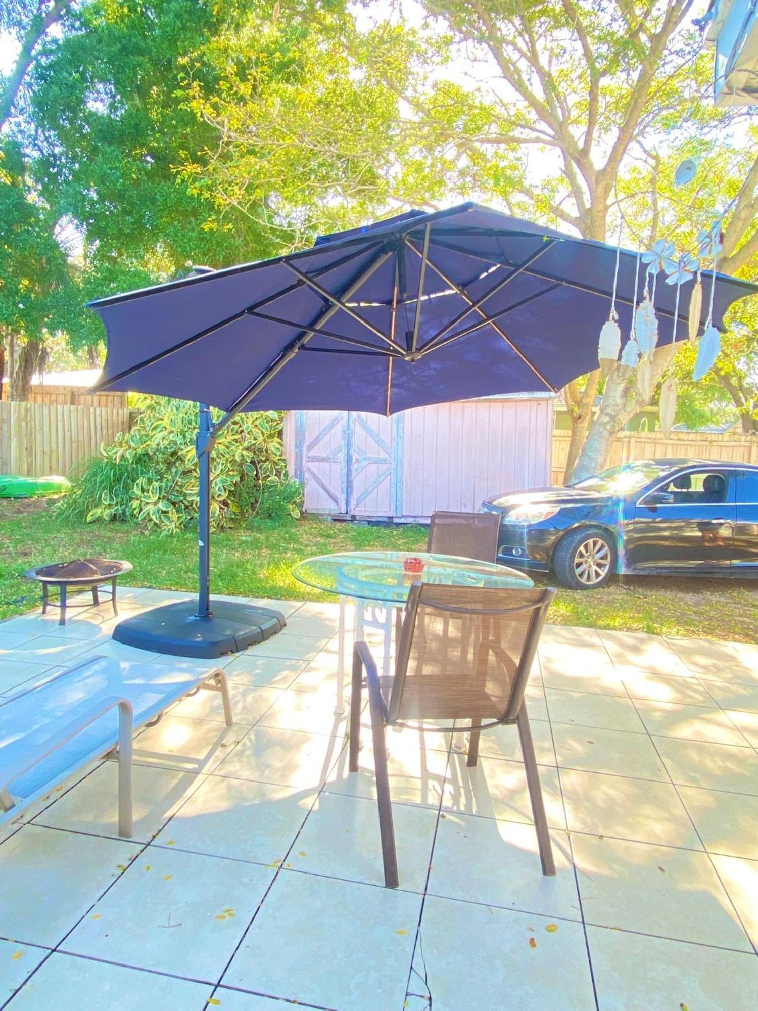 Cozy Studio Only 10 Minutes By Car Of Siesta Key Sarasota Bagian luar foto